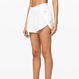 lululemon | white hotty hot shorts (tall)